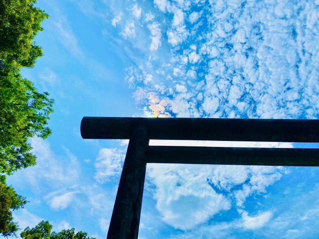 青空と鳥居